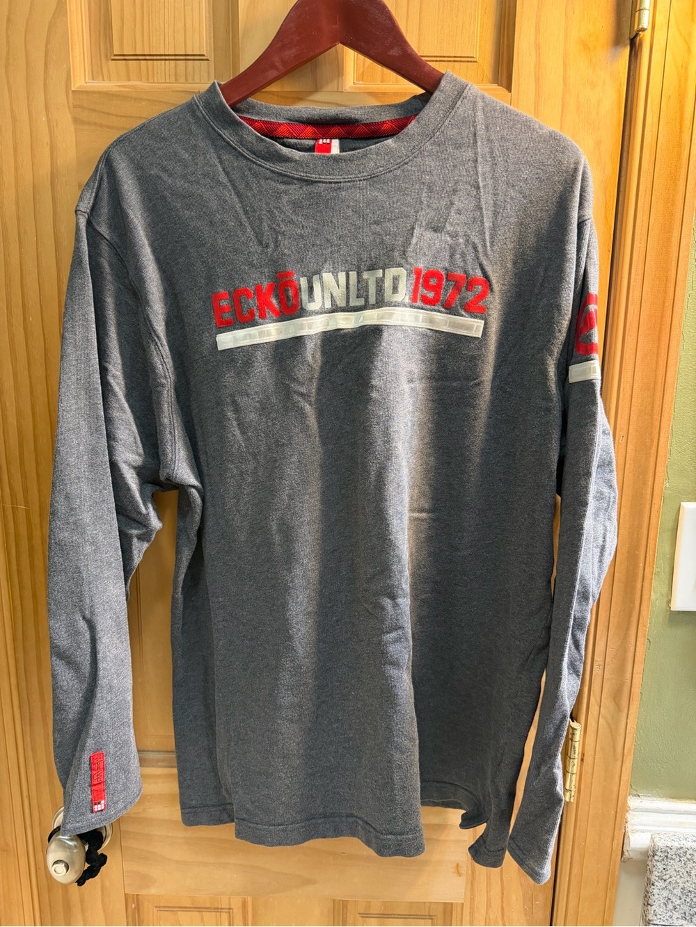 Ecko Unlimited Men's Long Sleeve Logo Tee - Gray with Red Accents
